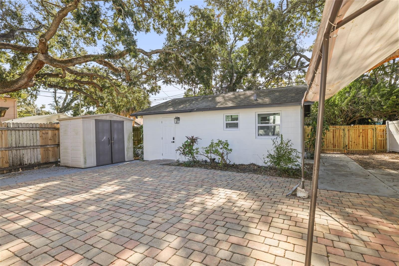 EUCLID GROVE - Residential