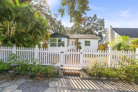 Photo of 1520 20th Avenue N, St Petersburg, FL 33704 (MLS # TB8457646)