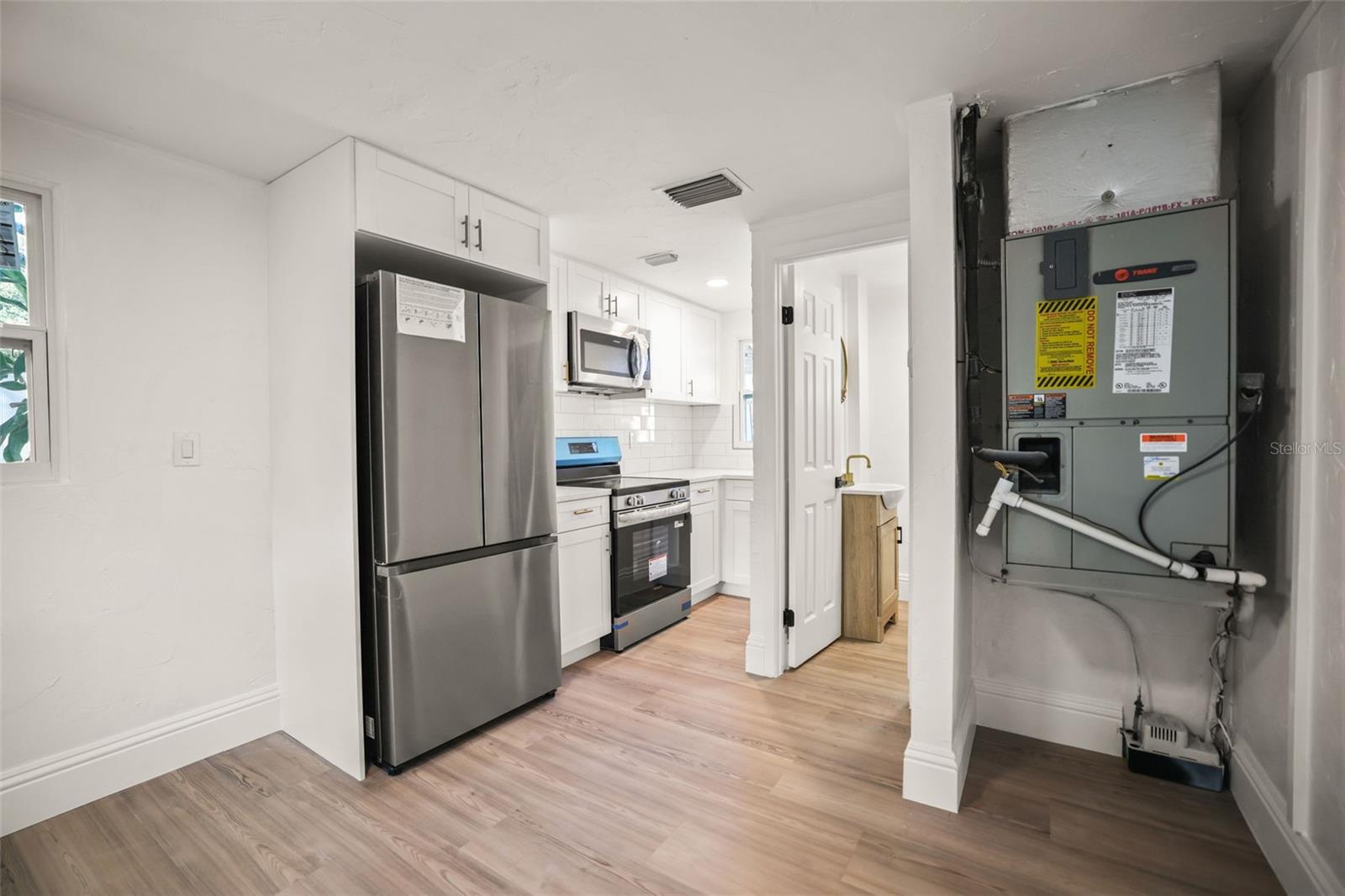 EUCLID GROVE - Residential