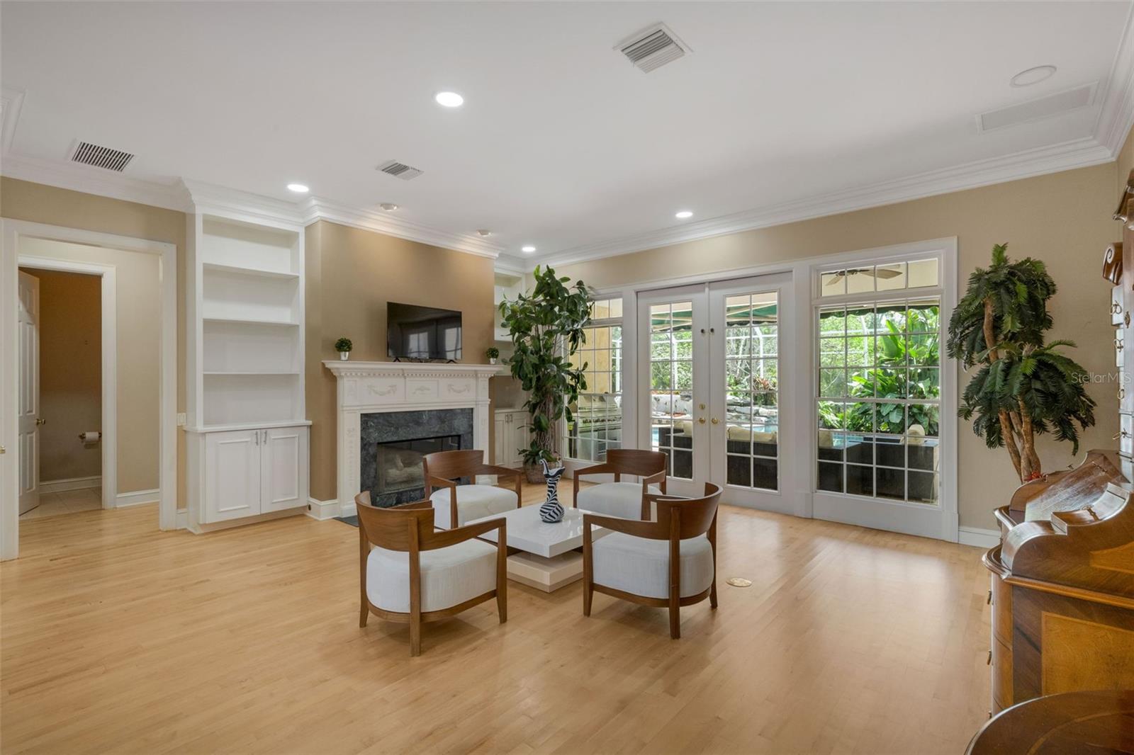 LAUREL OAK ESTATES - Residential