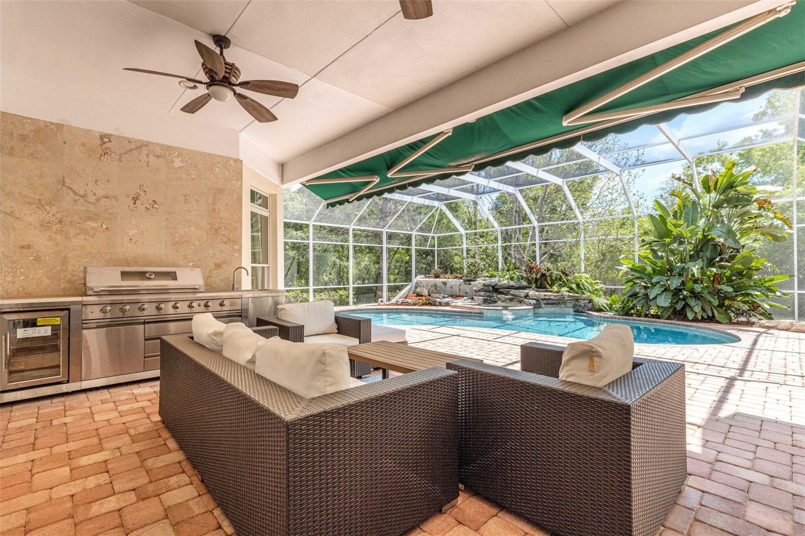 LAUREL OAK ESTATES - Residential