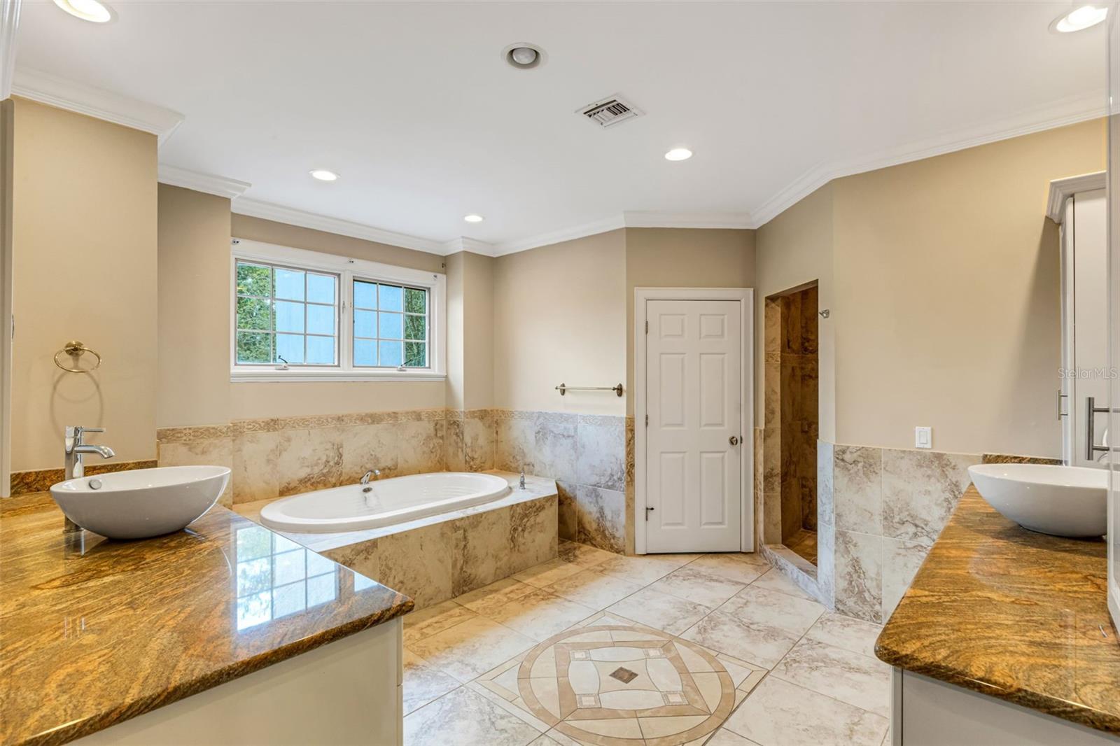 LAUREL OAK ESTATES - Residential