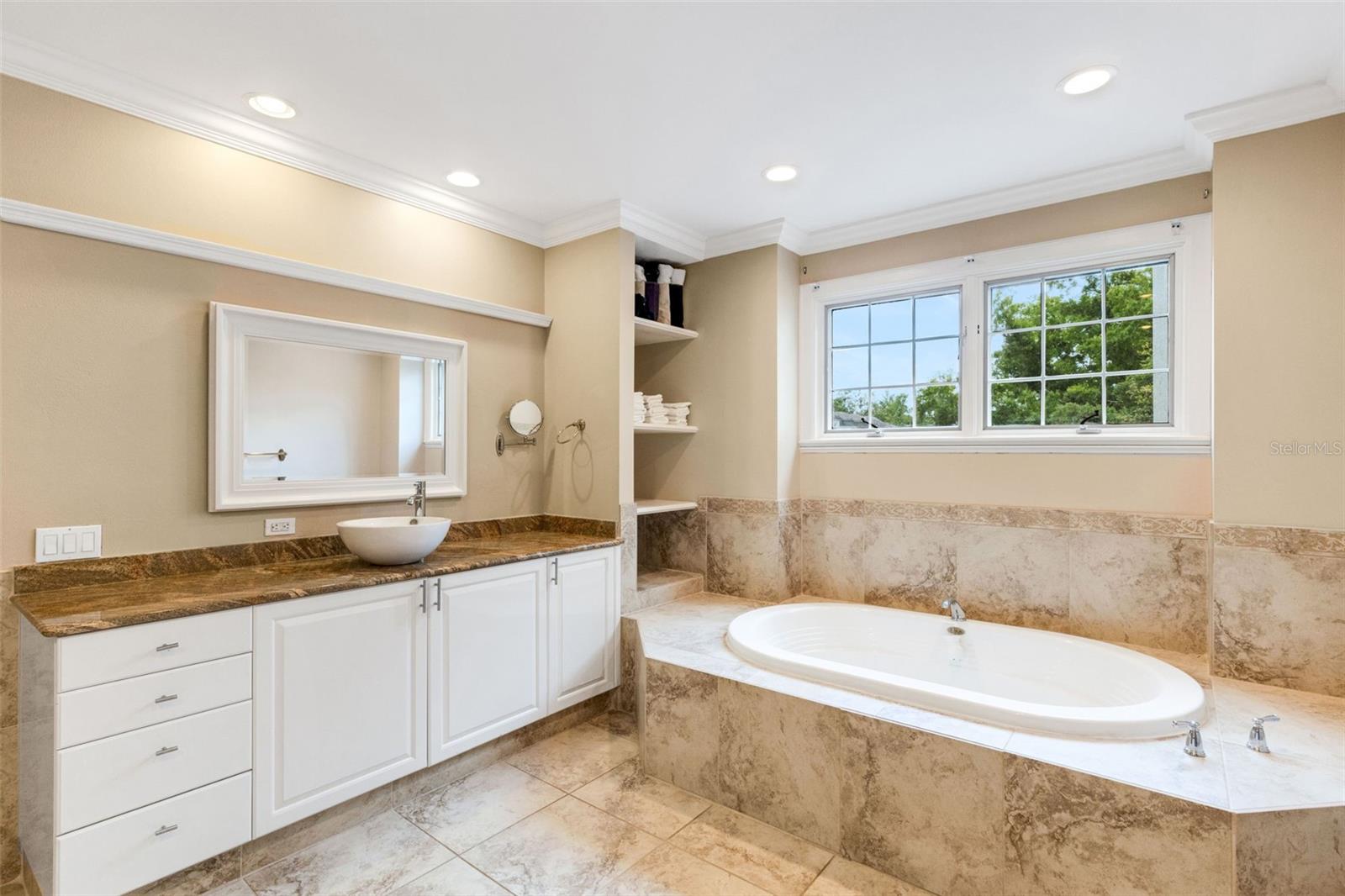 LAUREL OAK ESTATES - Residential