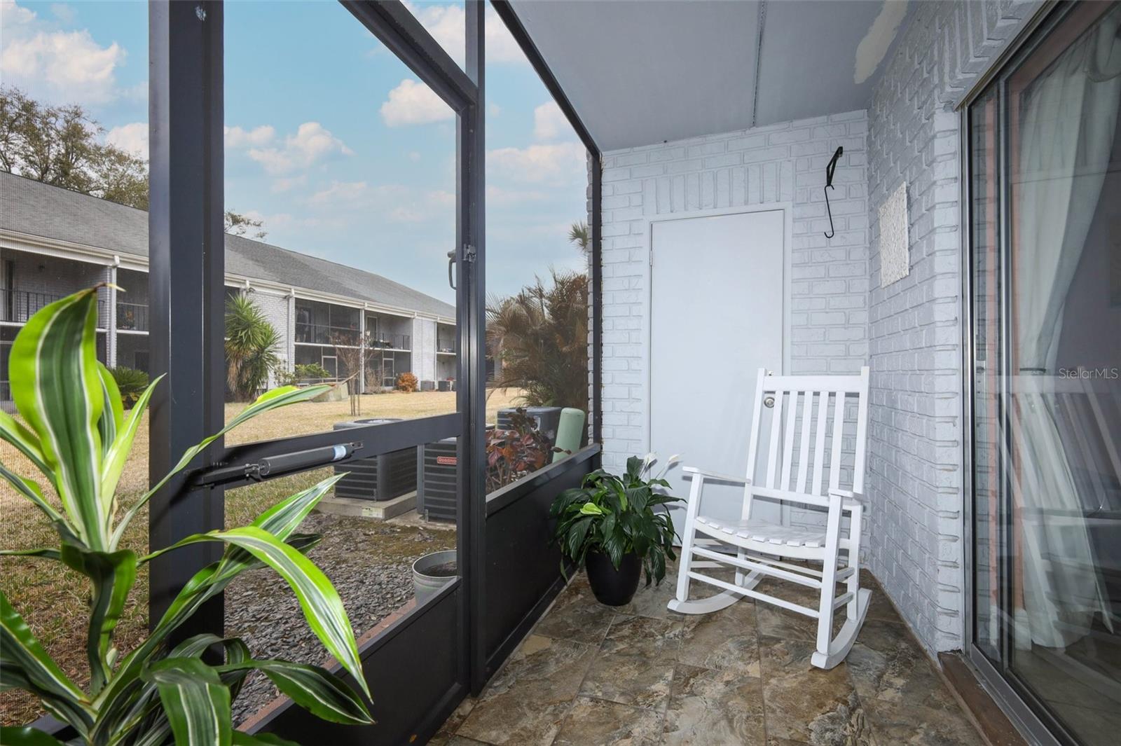 BLDG 6 UNIT 189 THE STRATFORD A WINTER PARK CONDOM - Residential