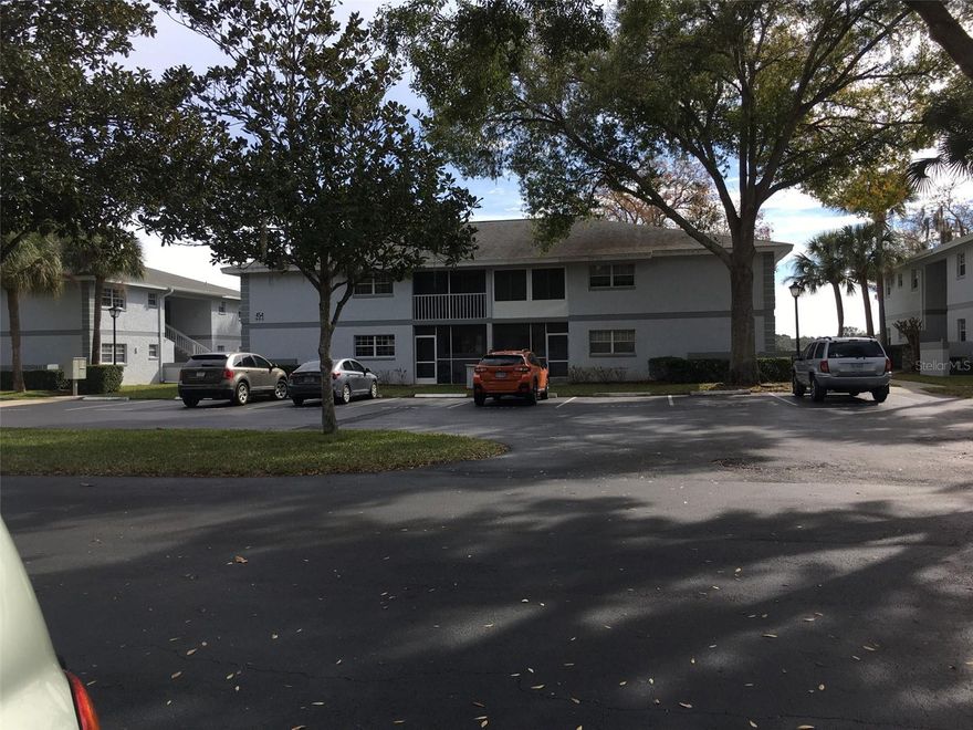 Nice 2/2 corner condo on the first floor with pool and golf course view.