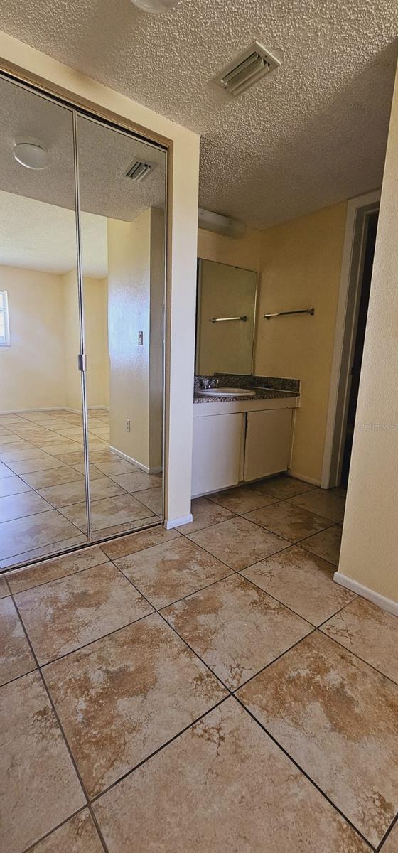 SILVER DOWNS - Residential Lease