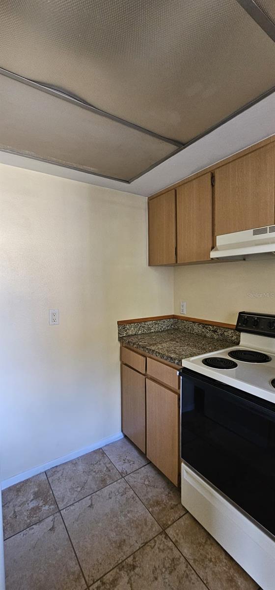 SILVER DOWNS - Residential Lease