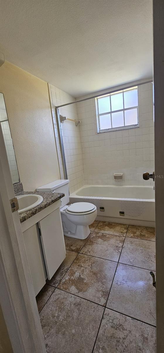 SILVER DOWNS - Residential Lease