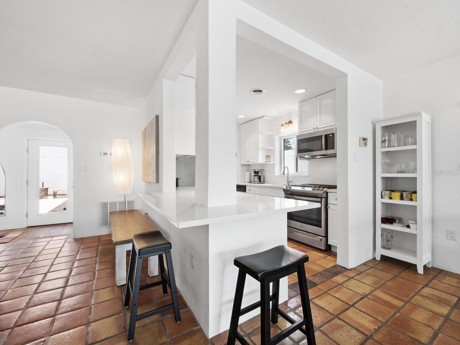 SAINT ARMANDS DIVISION JOHN RINGLING ESTS - Residential