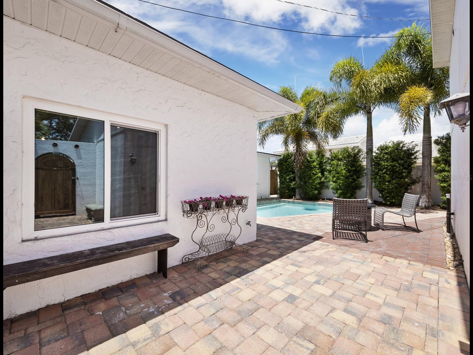 SAINT ARMANDS DIVISION JOHN RINGLING ESTS - Residential