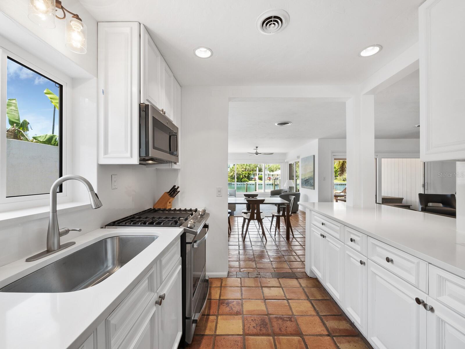 SAINT ARMANDS DIVISION JOHN RINGLING ESTS - Residential