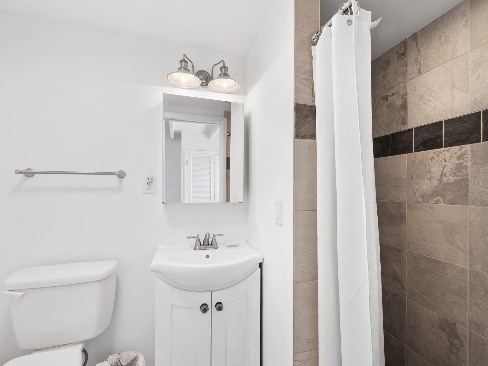 SAINT ARMANDS DIVISION JOHN RINGLING ESTS - Residential