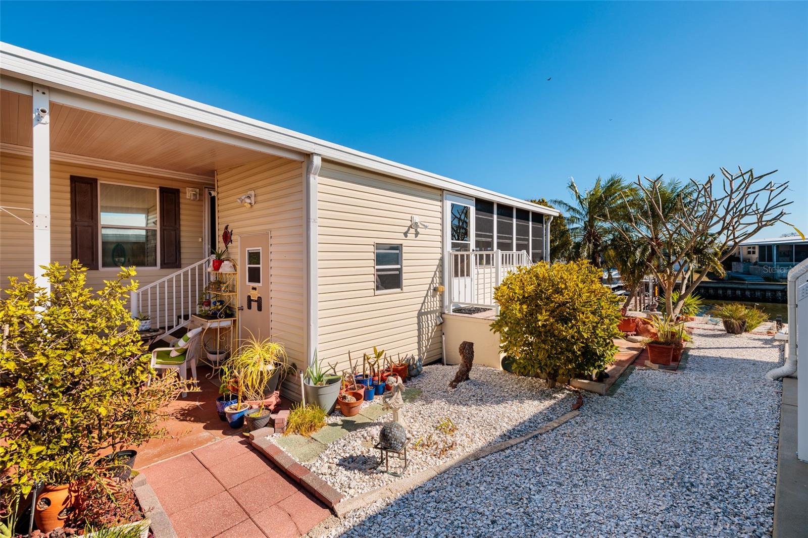 134 AMERICANA COURT NE 216