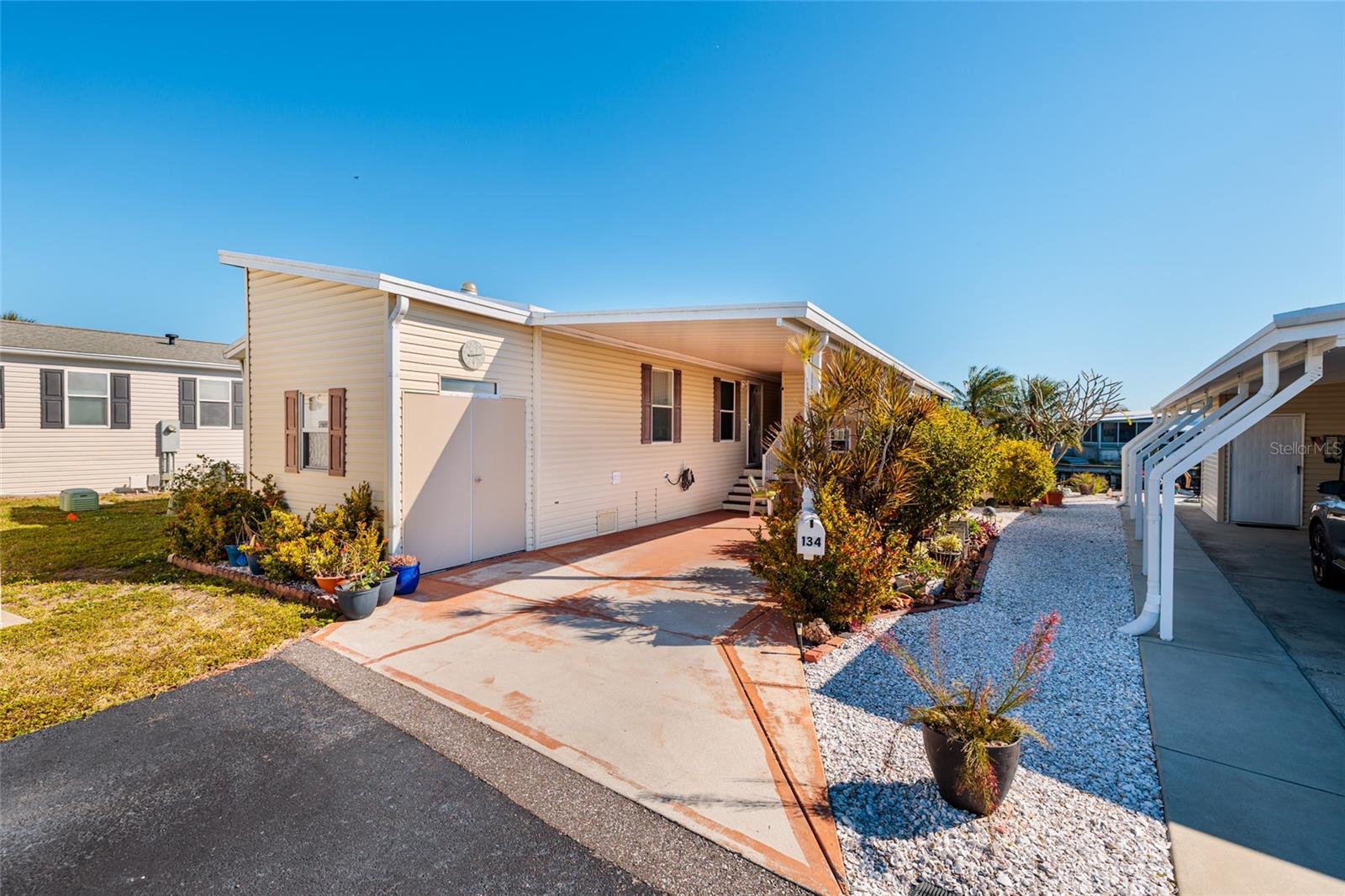 134 AMERICANA COURT NE 216