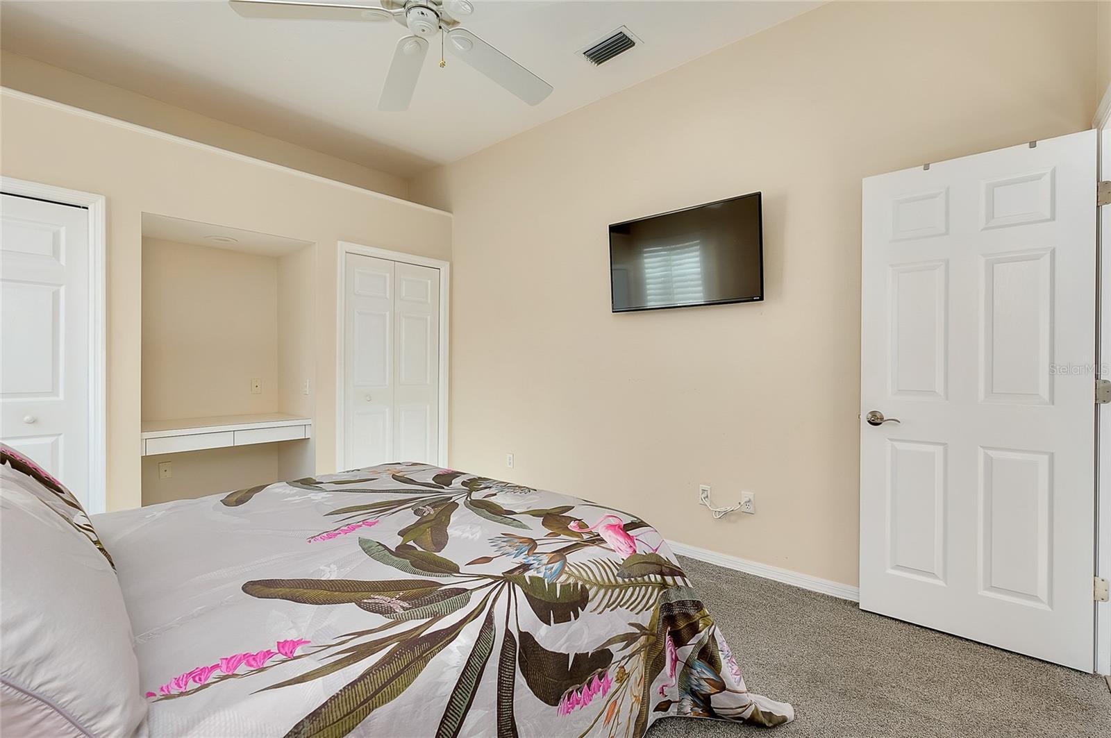 EDGEWATER VILLAGE SP B UN 1 - Residential