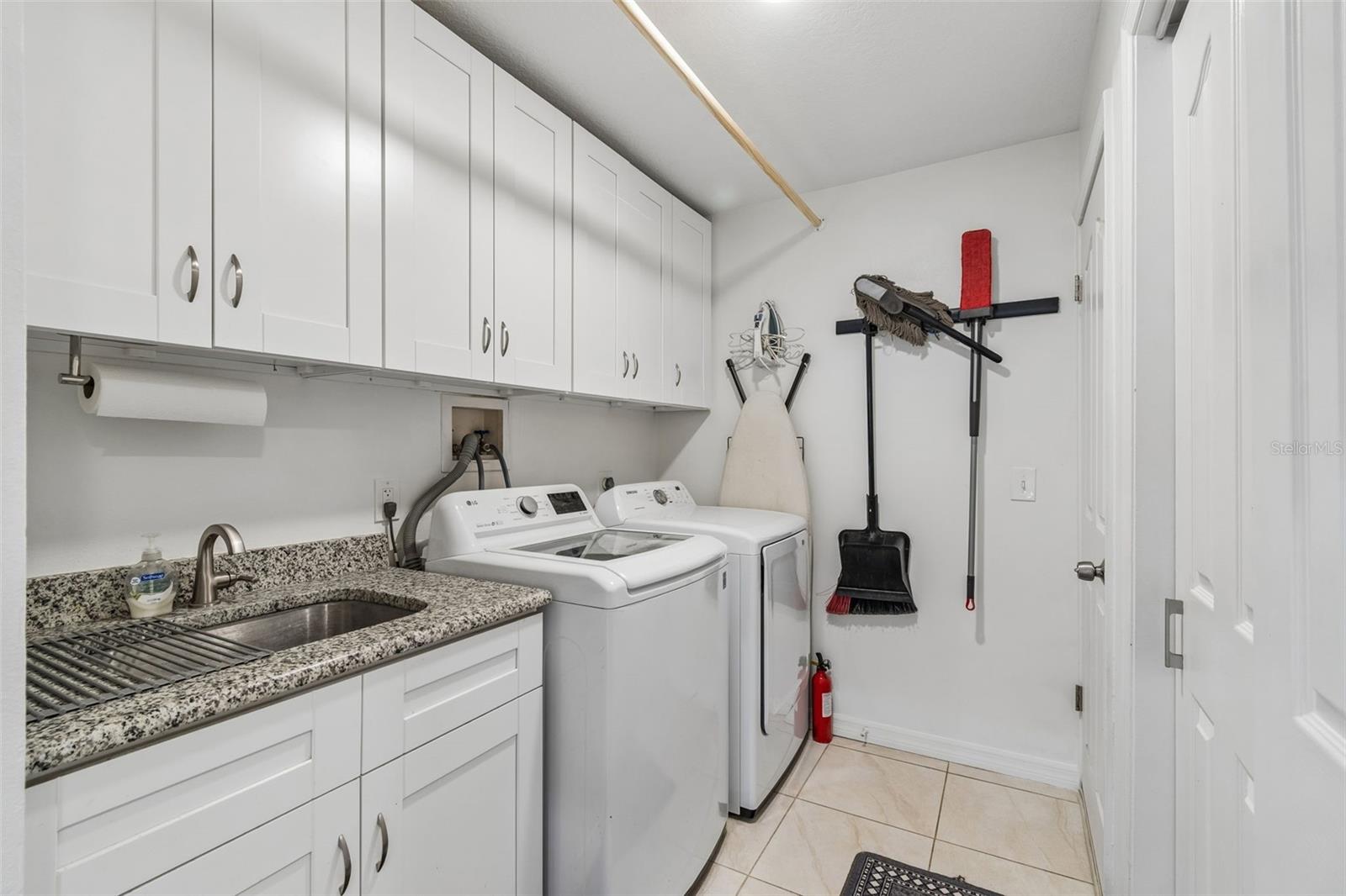 RIVER COUNTRY ESTATES - Residential