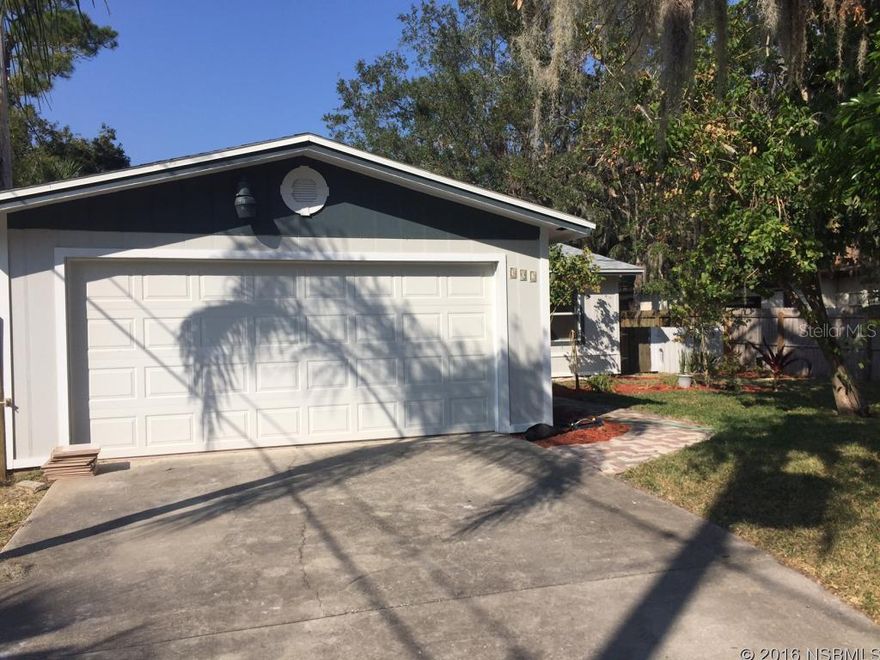 OPEN AND SPACIOUS 2 BEDROOM, 2 BATHROOM HOME WITHIN WALKING DISTANCE TO THE RIVER, CANAL ST., READ PATILLO ELEM. SCHOOL, AND THE MOVIE THEATER. NEW ROOF, NEW ELECTRIC, NEW LANDSCAPING, FRESH PAINT, CARPET, FIXTURES, WINDOWS AND MORE. YOU'LL ENJOY WATCHING BIRDS FROM THE LARGE BACK PORCH WITH NEW WINDOWS. HURRY, THIS ONE WON'T LAST LONG. ;Water: City