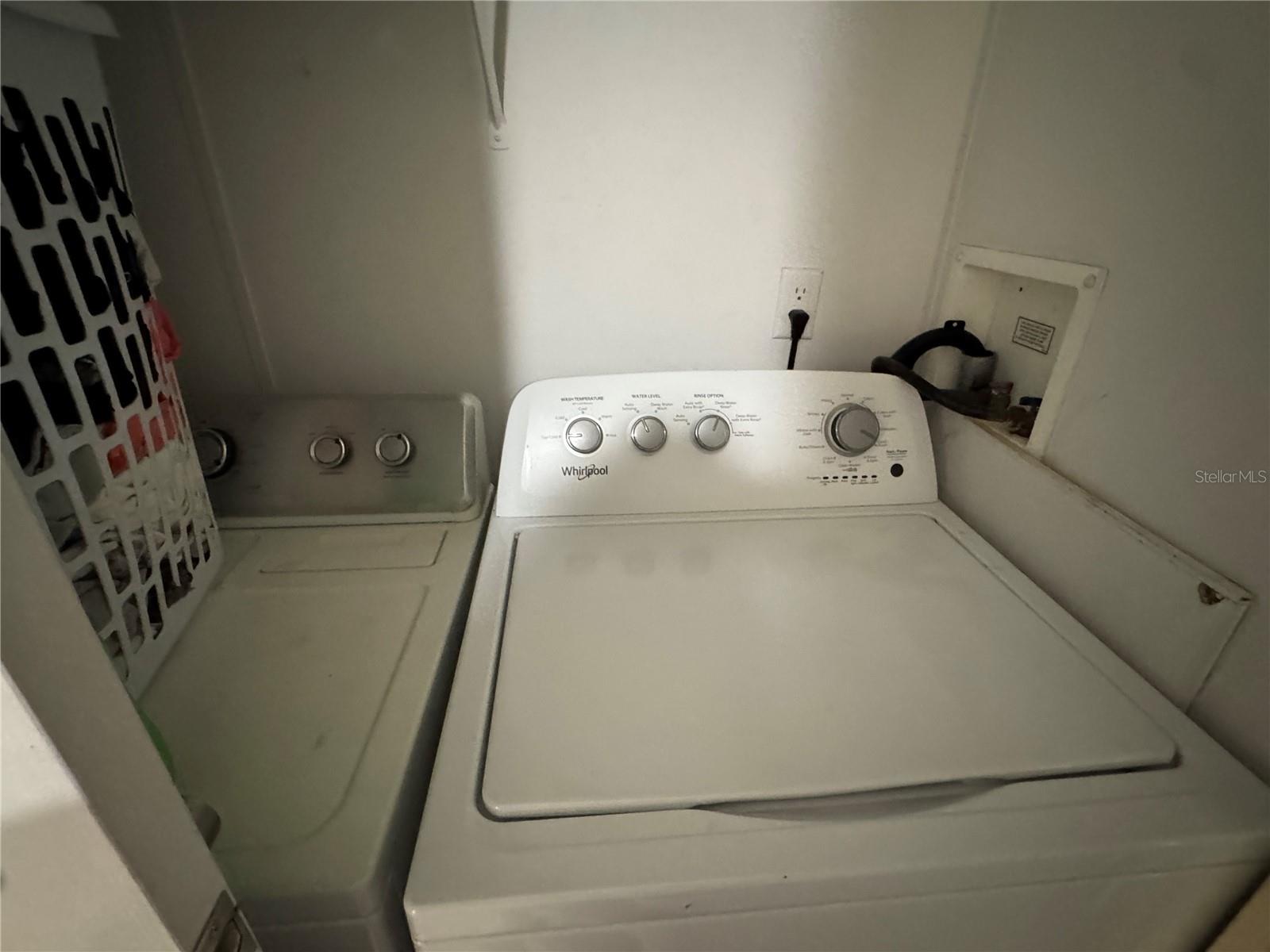 VILLAGE-LAKELAND - Residential