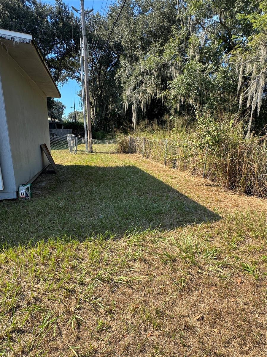 VILLAGE-LAKELAND - Residential