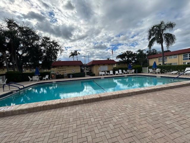 PENNWOOD MANOR - Residential Lease