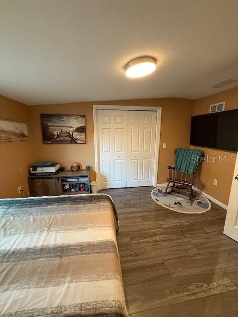 TUXEDO PARK - Residential