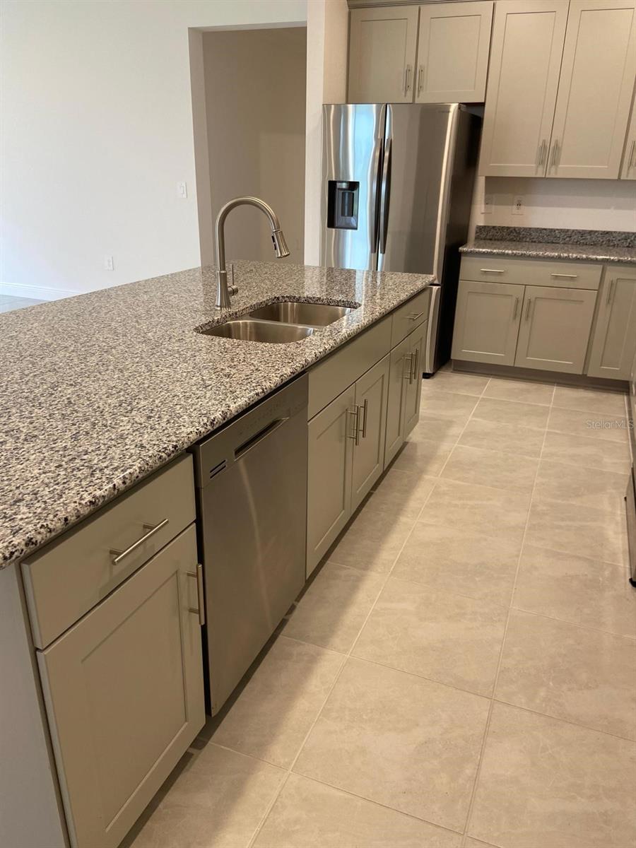 HAMMOCKS/WEST PORT PH 1 - Residential Lease