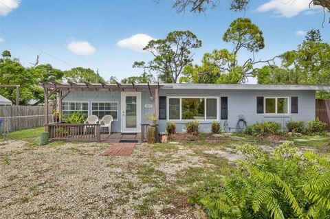 Photo of 332 E Langsner Street, Englewood, FL 34223 (MLS # A4665000)