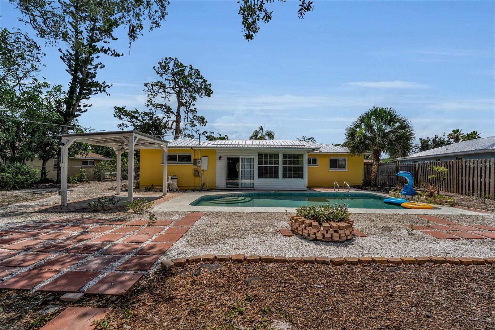355 MCARTHUR AVENUE