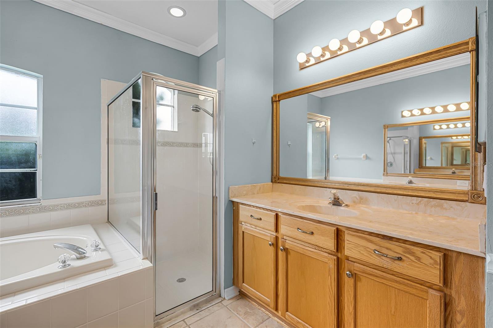 IVY LAKE ESTATES - Residential