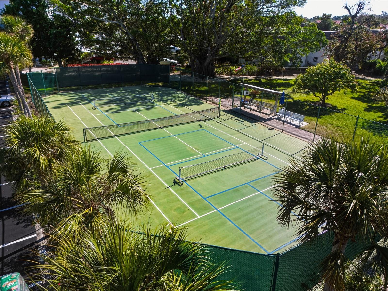 LONGBOAT HARBOUR - Residential