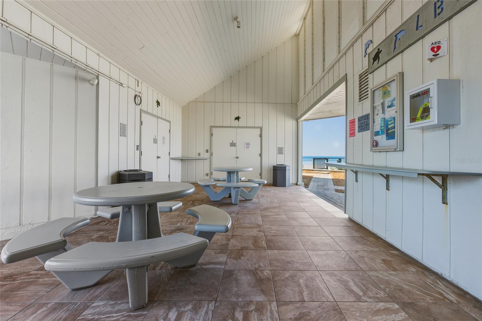 LONGBOAT HARBOUR - Residential