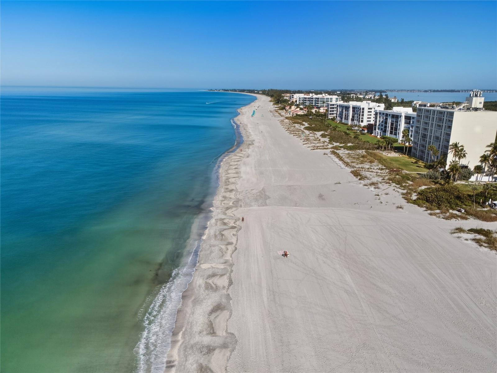 LONGBOAT HARBOUR - Residential