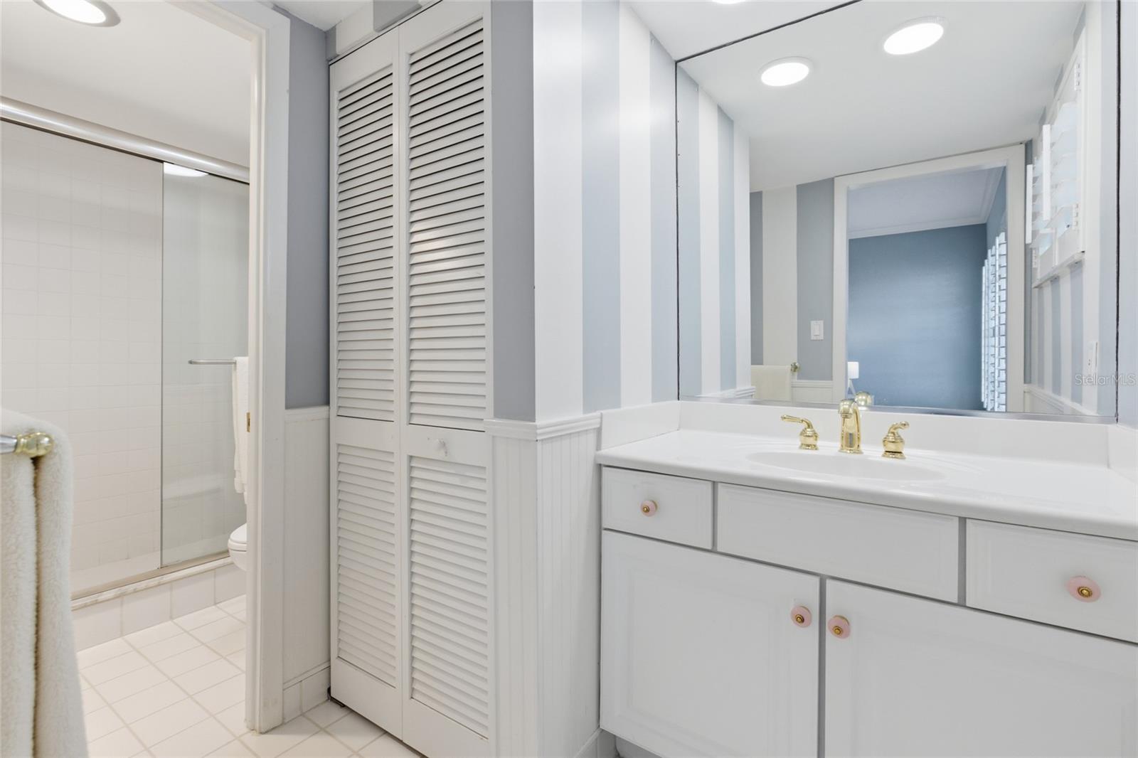 LONGBOAT HARBOUR - Residential