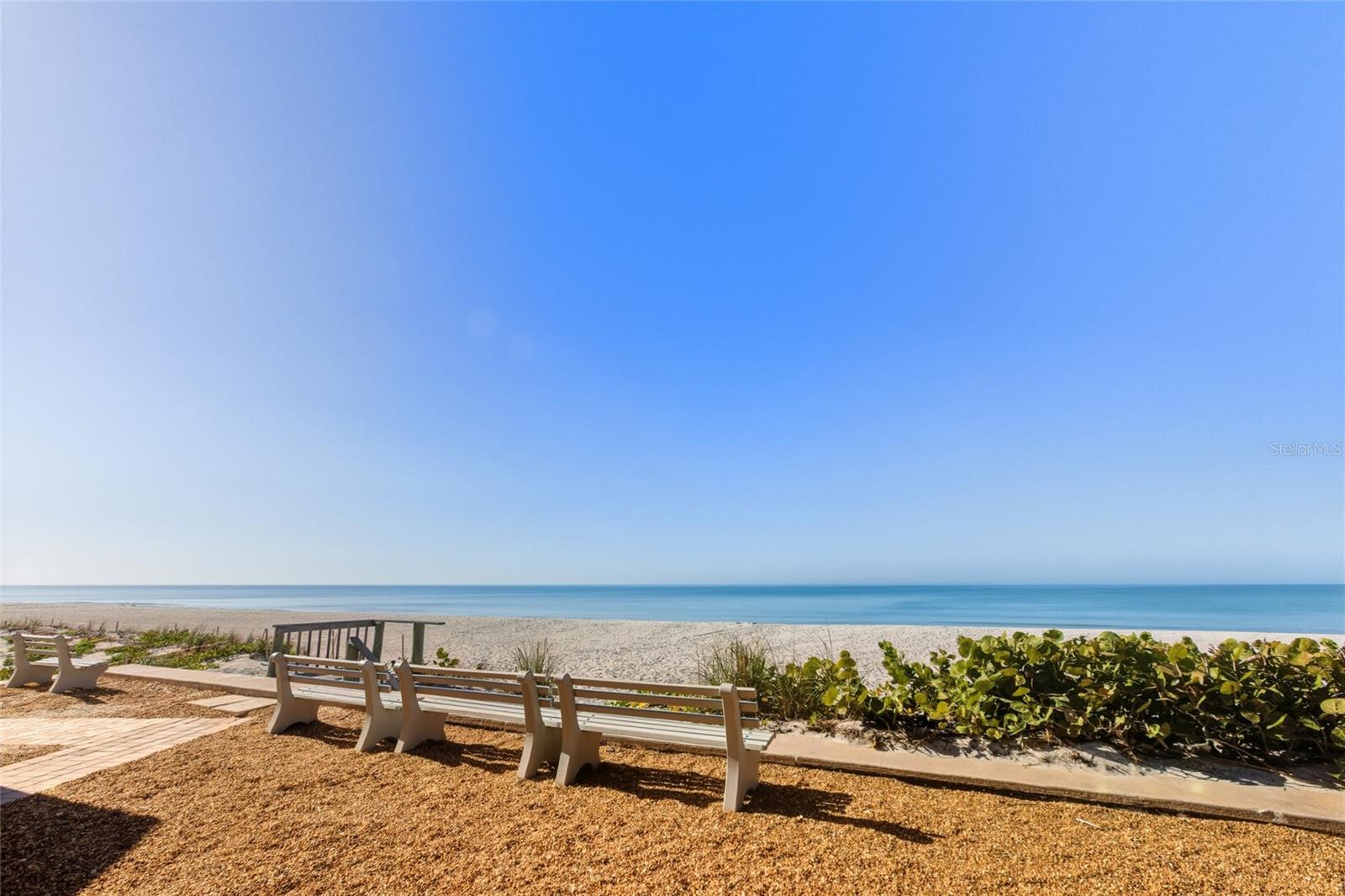 LONGBOAT HARBOUR - Residential