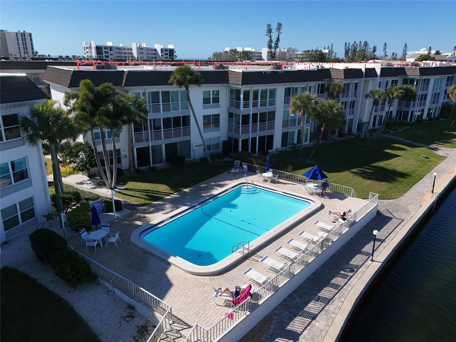 LONGBOAT HARBOUR - Residential