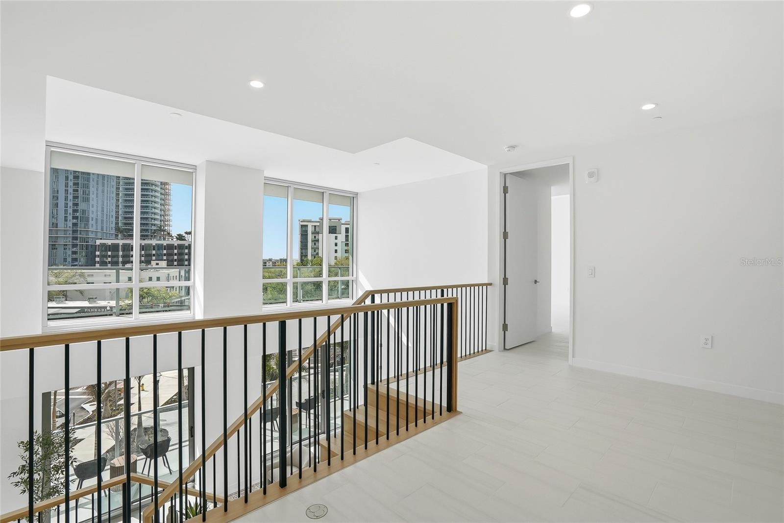 400 CENTRAL - Residential