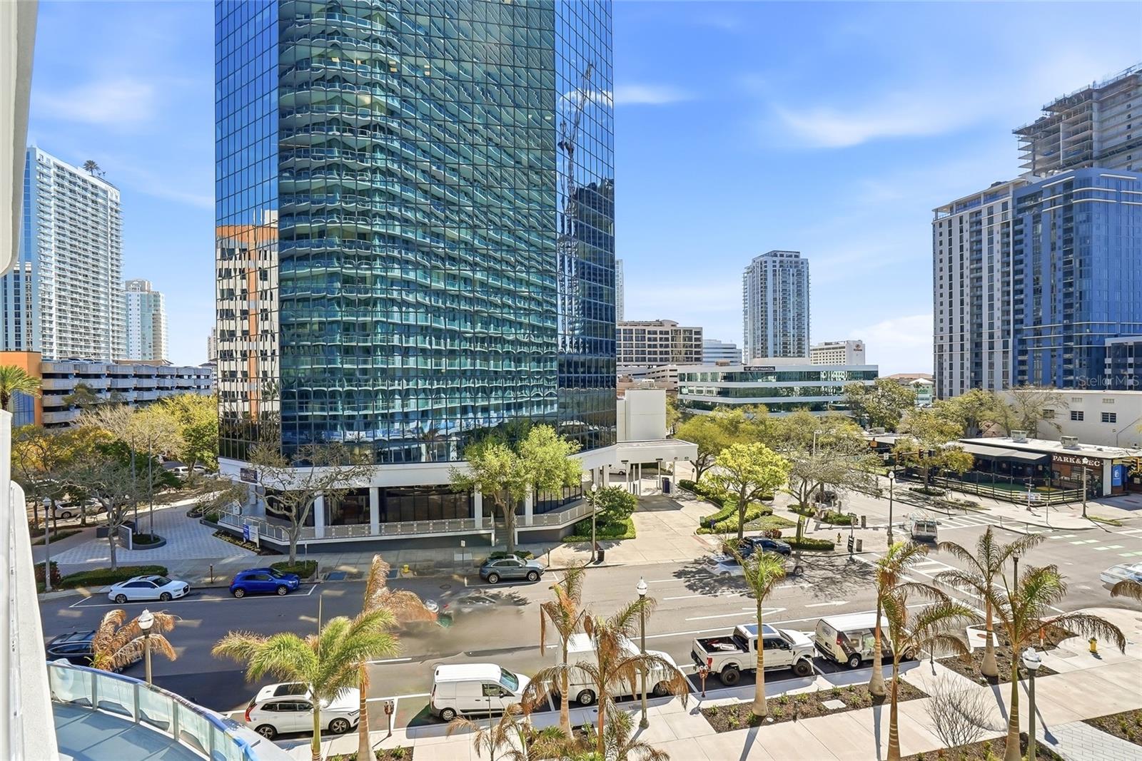 400 CENTRAL - Residential