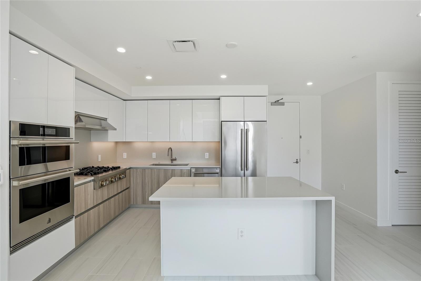 400 CENTRAL - Residential