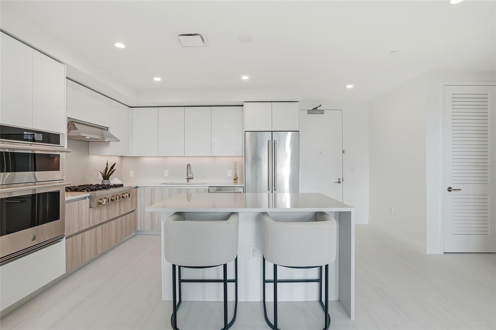 400 CENTRAL - Residential