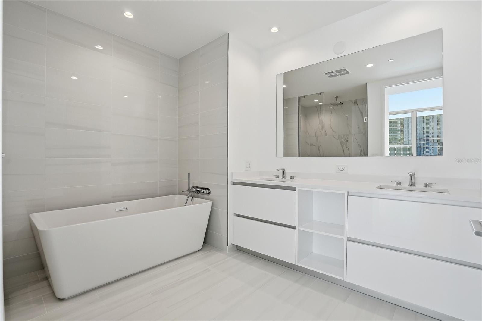 400 CENTRAL - Residential