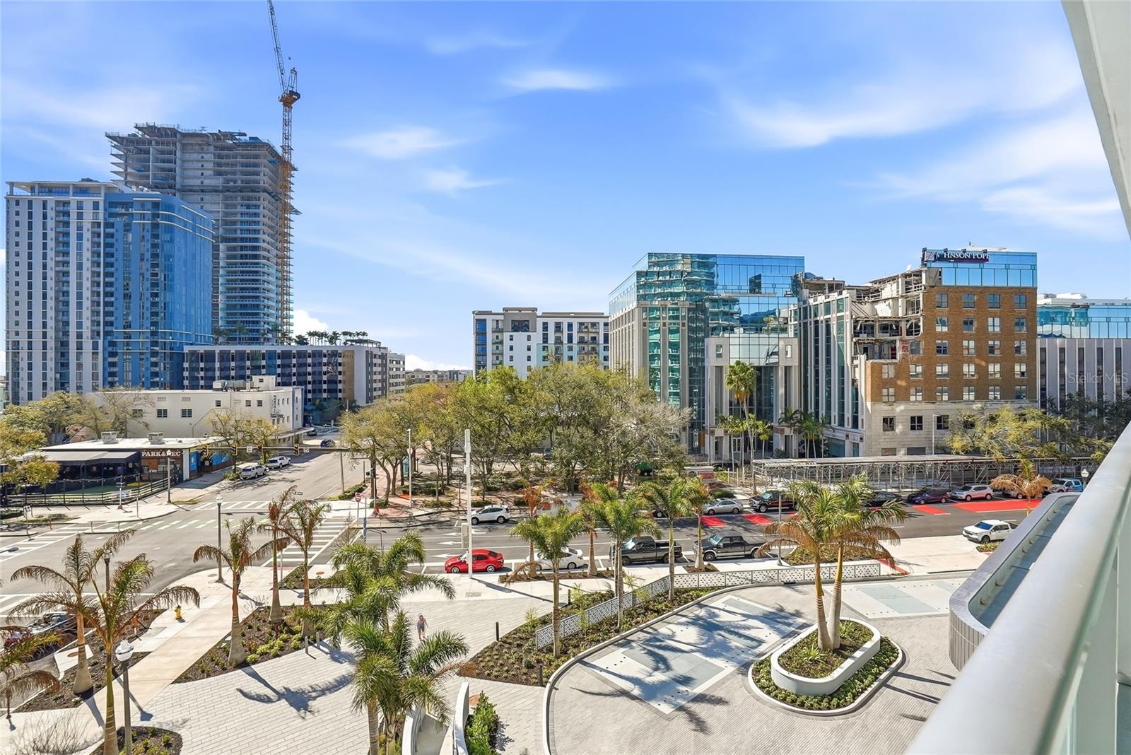 400 CENTRAL - Residential