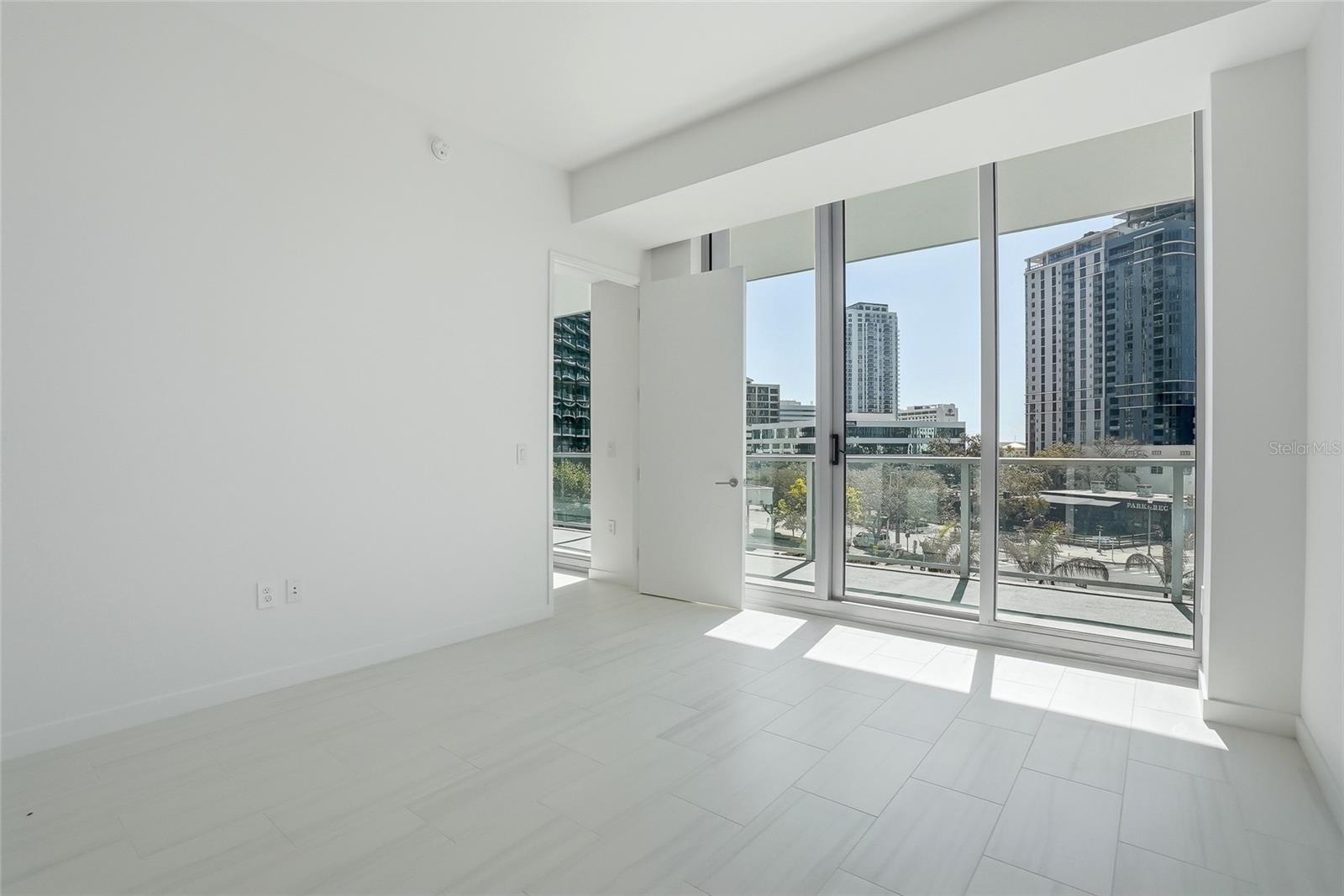 400 CENTRAL - Residential