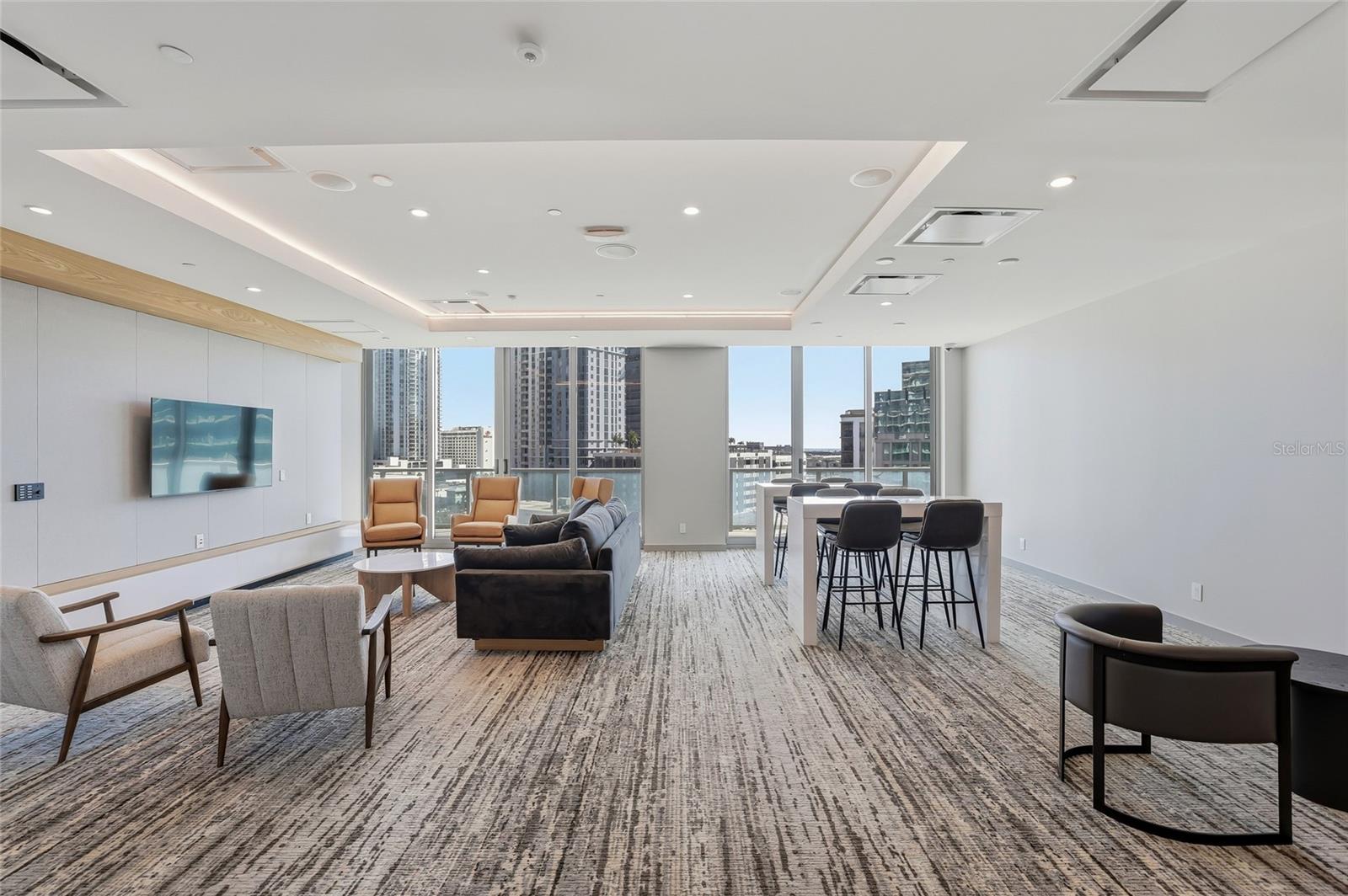 400 CENTRAL - Residential