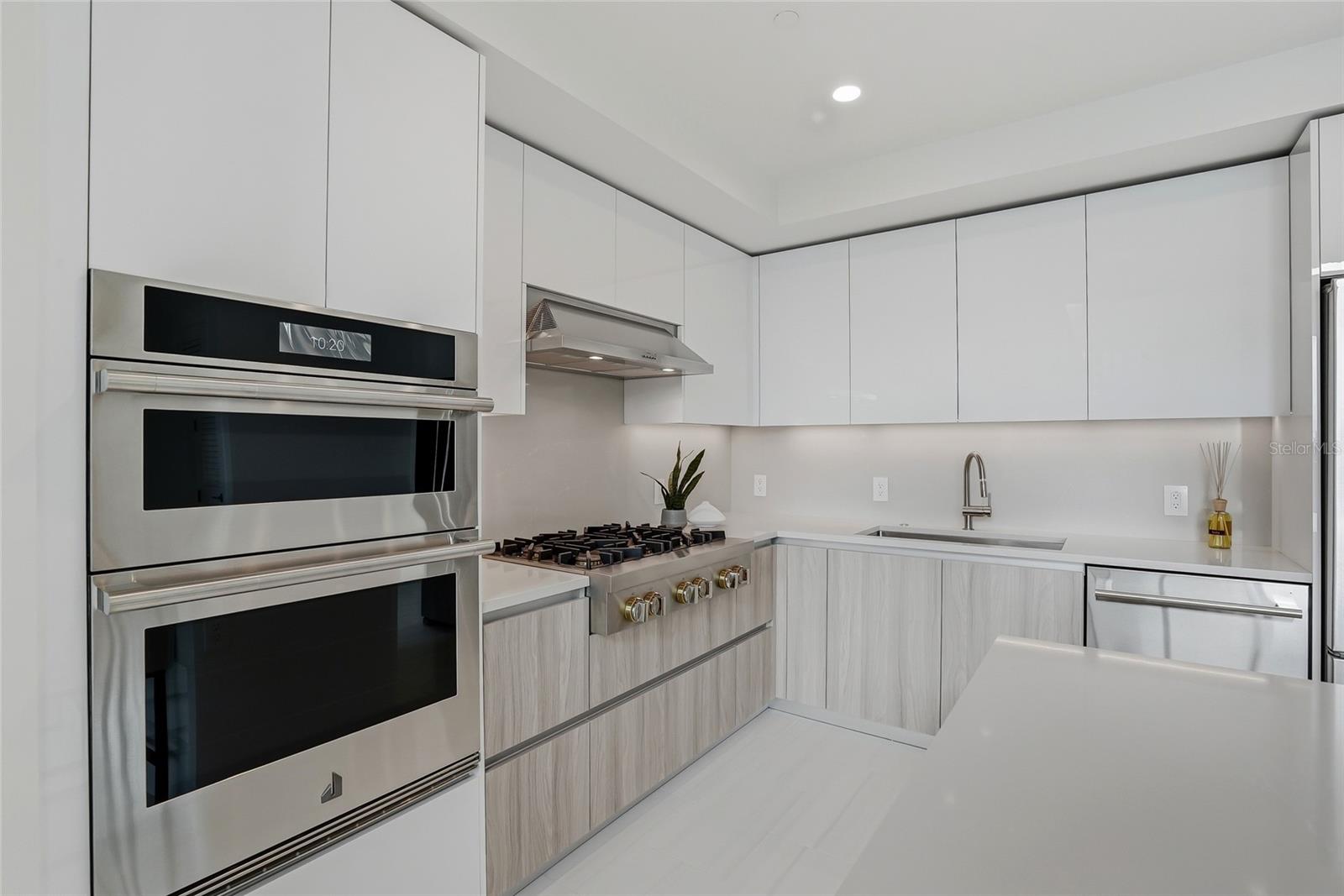 400 CENTRAL - Residential