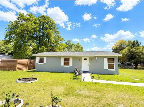 Photo of 14671 SW 38th Terrace Road, Ocala, FL 34473 (MLS # OM722574)