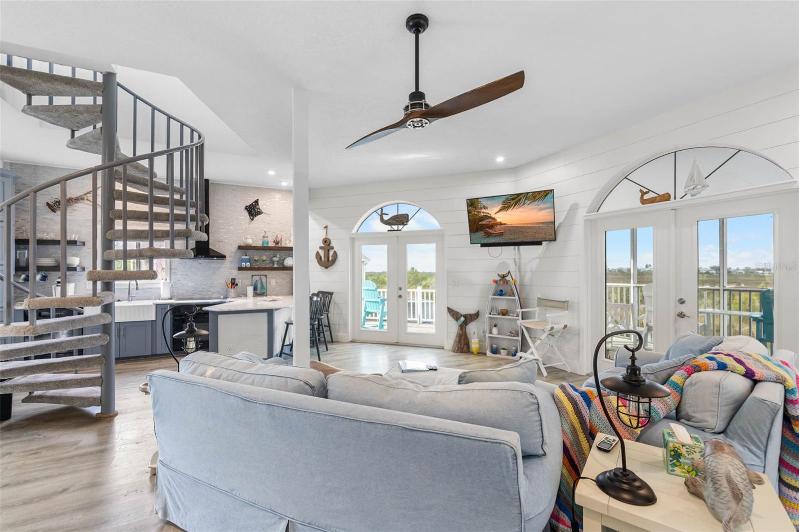 HERNANDO BEACH - Residential