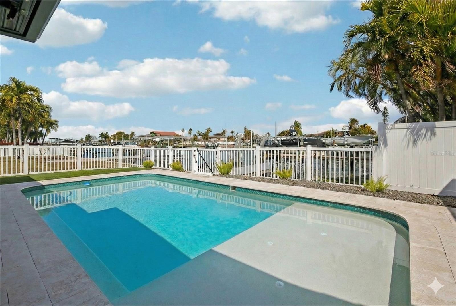 CAPRI ISLE SUB - Residential