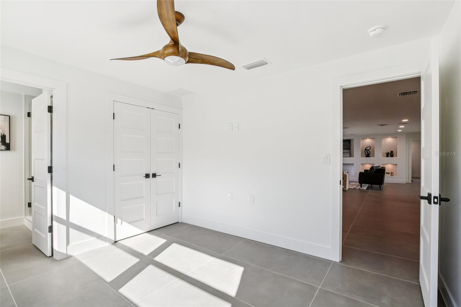 CAPRI ISLE SUB - Residential