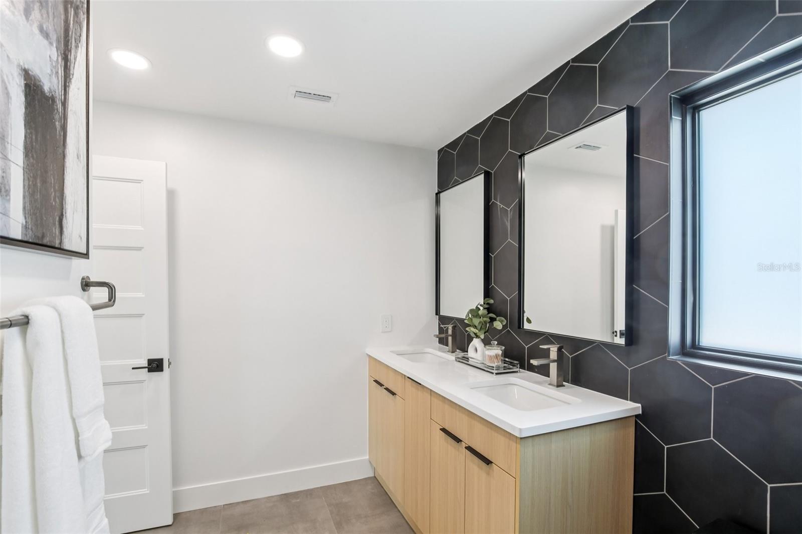 CAPRI ISLE SUB - Residential