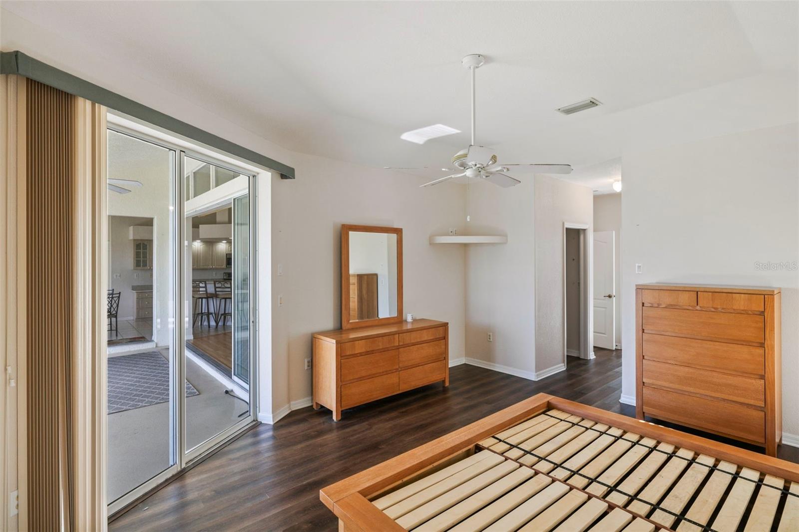 LAKE PEMBROKE SUB - Residential